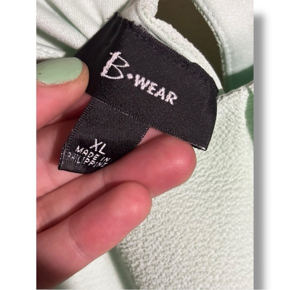 Bwear Mint Green Women's Sleeveless High Neck Scallop Arms Pleated Blouse - Picture 10 of 15